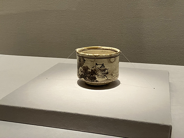 銹絵洞庭秋月図茶碗